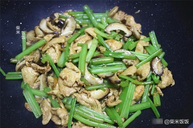 适合晚餐吃的一道菜，营养低脂味道好，做法简单，好吃不长胖