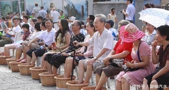 睡前泡脚好处多，但要注意几个“细节”，别再傻傻忽视