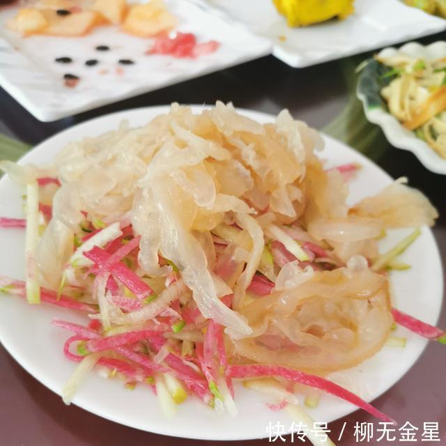 凉拌海蜇丝|农村喜宴600块钱一桌,全是大菜,城里人表示太值了!