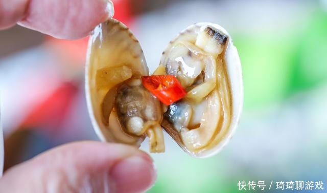 花蛤好吃沙子多教你一招,摇一摇5分钟,吐沙干净没腥味