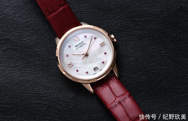 公价|美不胜收!全新花淅系列“复古红”女表公价8,400元现货在售
