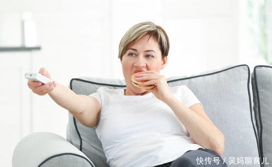 甘油三酯高|转告父母:甘油三酯高,常吃“一果”,血脂悄悄降