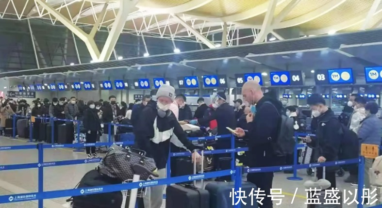 大连|足球城股改如此缓慢!王老板能否接受433大连晚报痛批双降教练!