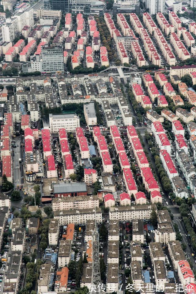 电梯|4个现实问题让老楼住户后悔不已,竟因老楼加装了电梯