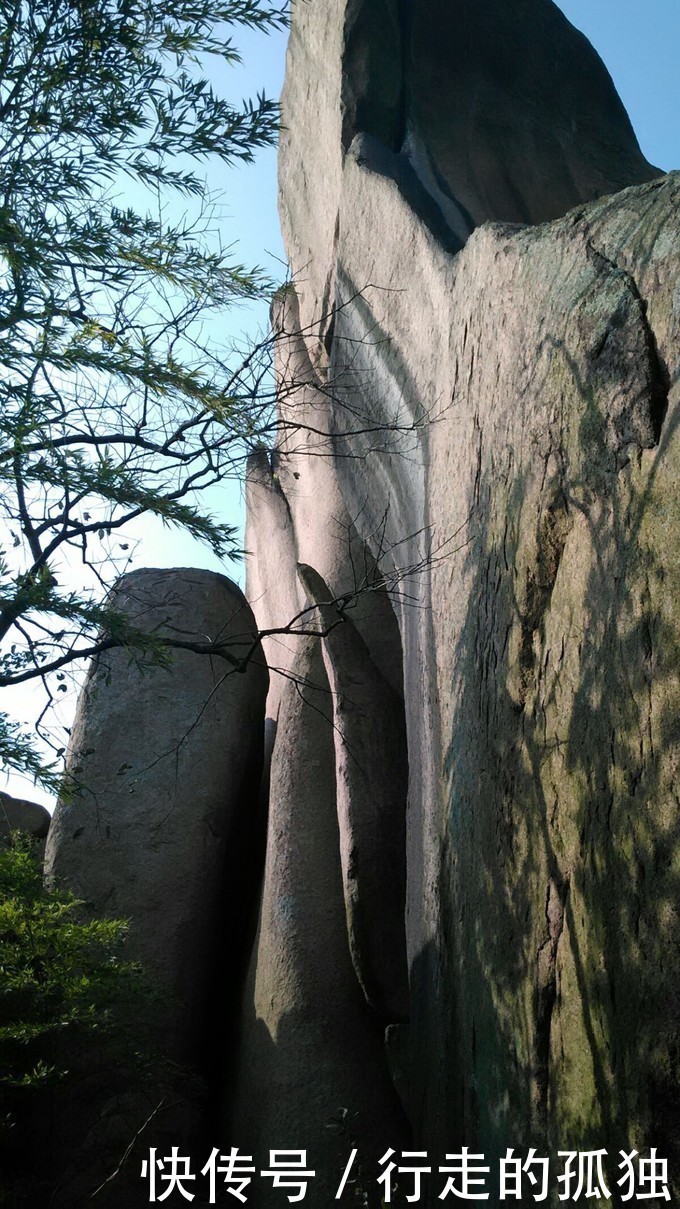 心跳巨石山