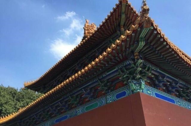 刘备#一首豪气干云的五言诗,犀利语言写尽兴亡之叹,开篇两句笔力铮铮