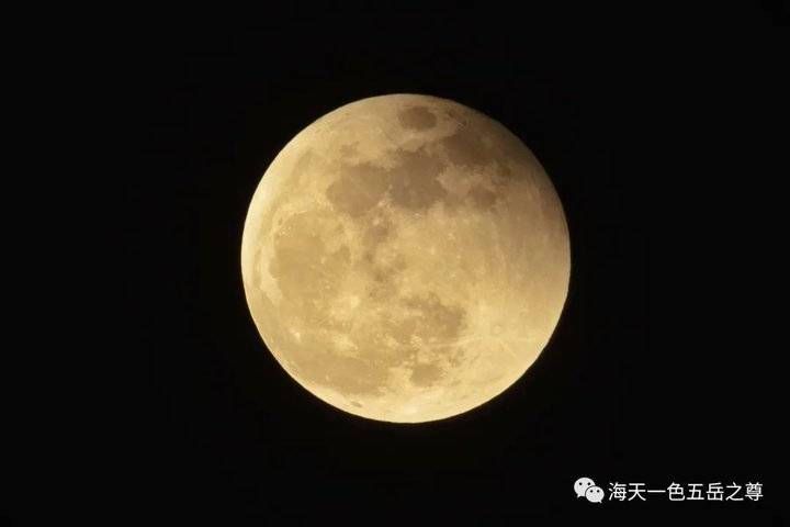 大戏 红月当空照，天涯共此时：仰望星空之上的“天象大戏”