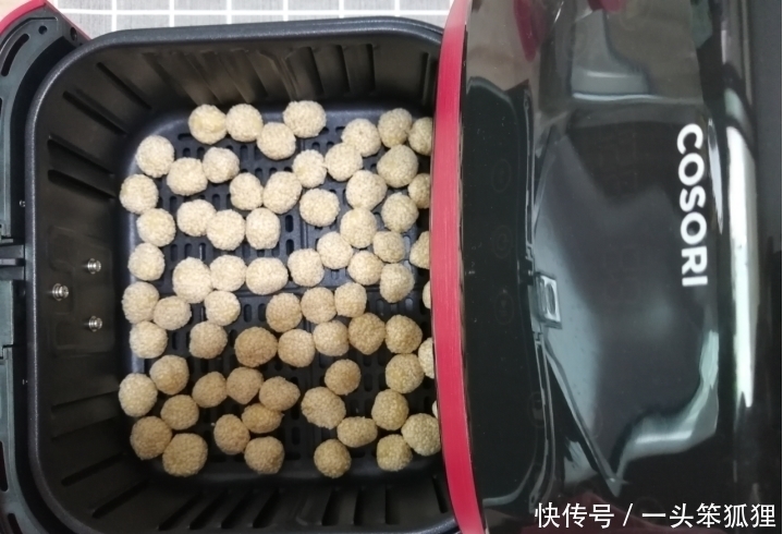 小吃|此道自制小吃,一碗面粉两个鸡蛋,几分钟就能做好,香酥可口