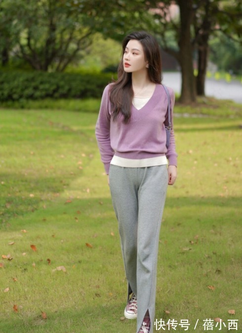 半身裙|新年不要穿得太老气,学博主这样穿针织衫,打造时尚高级感!