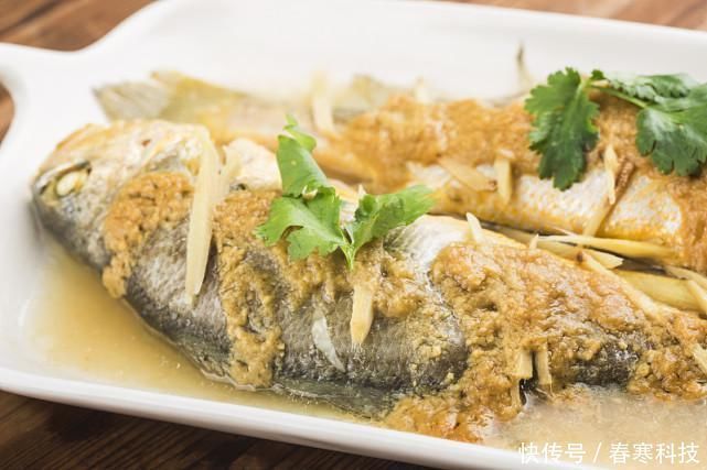 蛋黄|高血脂的人最好不要碰3种食物,多吃一口都是在涨“血脂”,别不当一回事