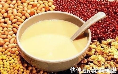 雌激素|常喝豆浆能补充雌激素?女性有必要天天喝豆浆吗?