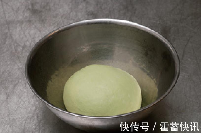 栗子|劳动节来一份淡雅抹茶绿,日式风味的抹茶栗子面包,早餐新选择