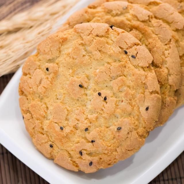 用玉米面做出来的酥饼，没有哪个小孩会不喜欢