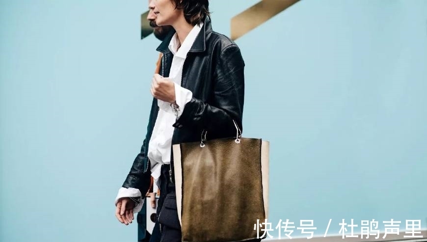 hold|秋冬颜色这样搭,同色系搭配太气质了
