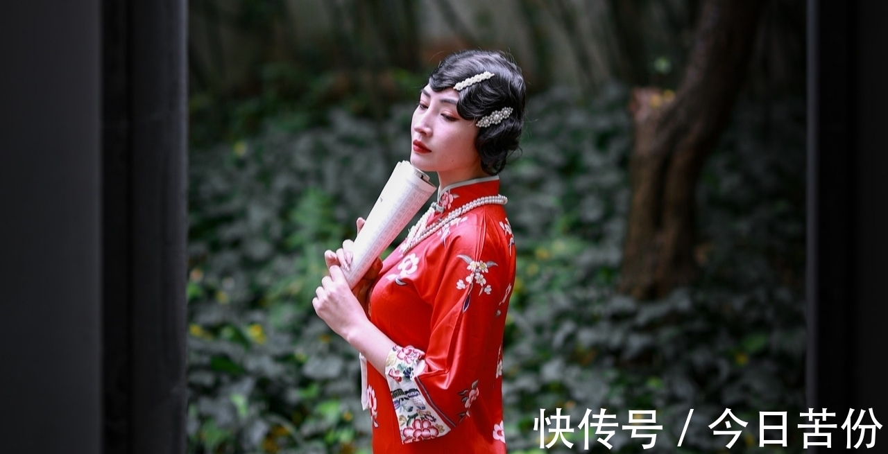 莲花#七律·十二首丨犹如好雨及时降，胜过莲花应季妍