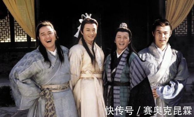 纪大学士@历史上最有名的三副回文联,第二副最妙,你能对出来几副?