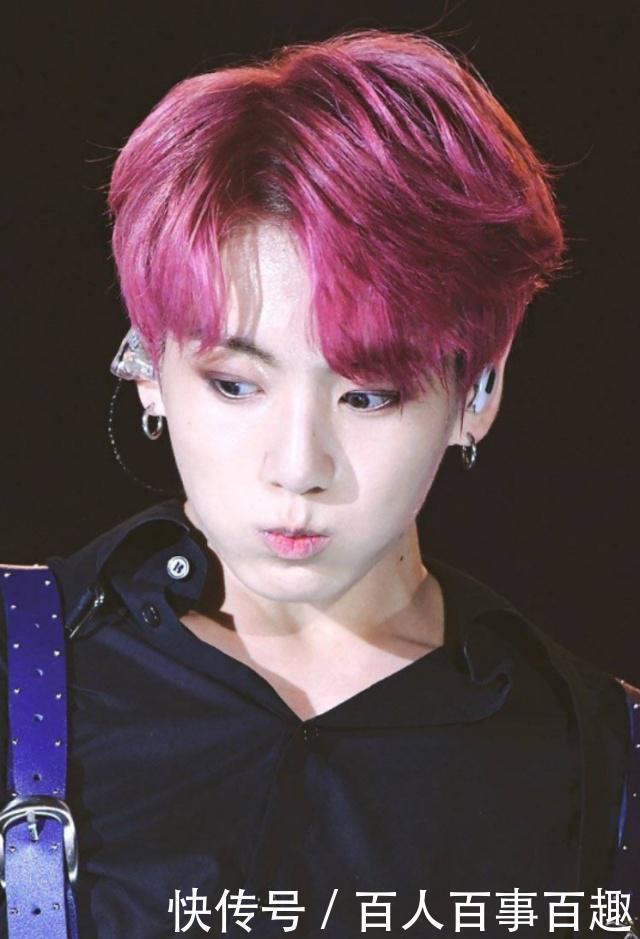 田柾国用发型偷走粉丝的心,樱桃发色着实诱惑,网友坐不住了