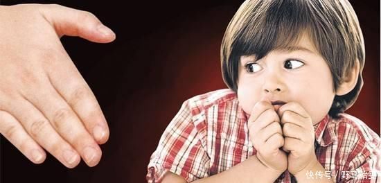 罪魁祸首|8岁女孩头晕恶心送医后死亡，罪魁祸首是妈妈的一个“习惯动作”