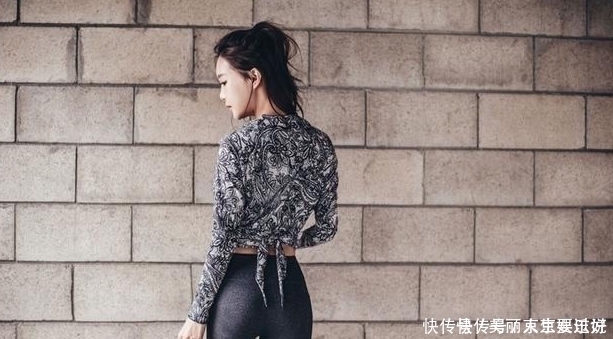 大长腿|紧身打底裤勾勒性感曲线,凹凸身材彰显女性自信与魅力