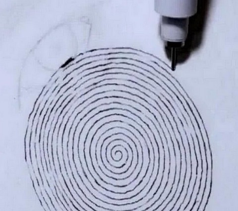 画圈圈$美术生开启年轮模式,画了无数个圈圈后,易烊千玺是我的