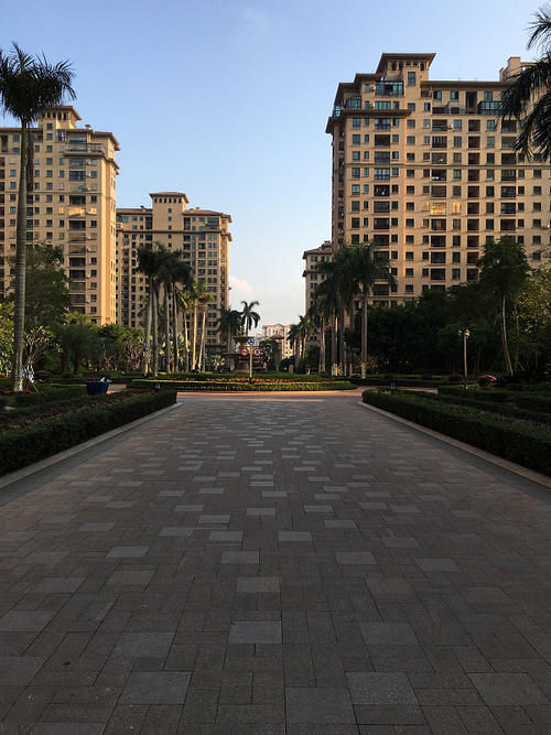 业主们|5年后,楼梯房和电梯房哪个更保值,新规下,答案一目了然