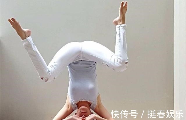 头倒立式|生活作息不规律,皱纹易增多,几个动作每天练一次,皱纹远离你