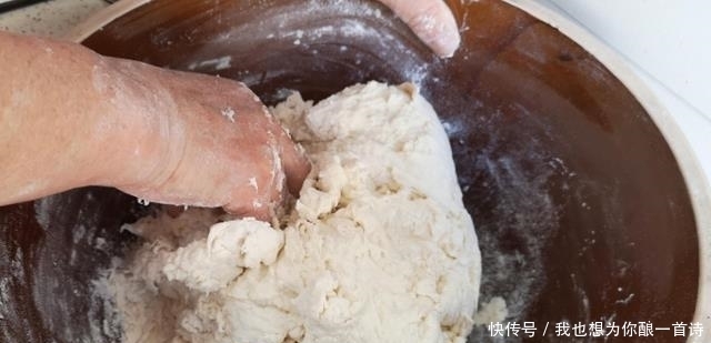 为什么面发得很好却蒸不好馒头?记住3要点,馒头蒸好暄软有嚼劲