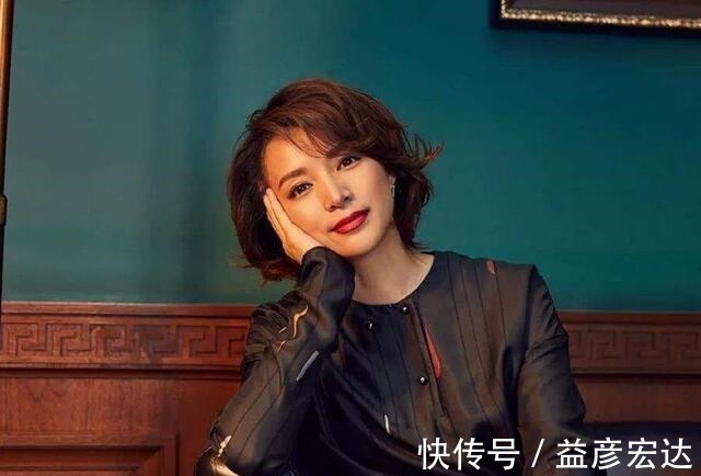 董卿的孤獨(dú)落寞,連撒貝寧都感慨,這次她真的要離開(kāi)央視