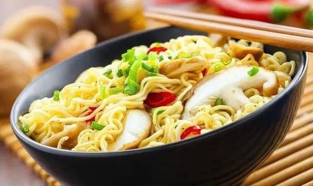 食物|提醒减肥时别吃6种食物,热量比米饭还高,尤其是第3种