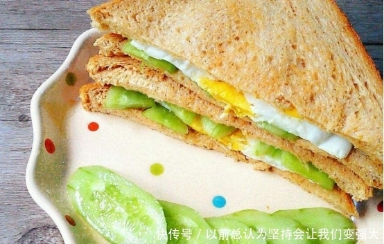 火腿|好吃简单的三明治，除了能加火腿鸡蛋，还能够加入这些食材
