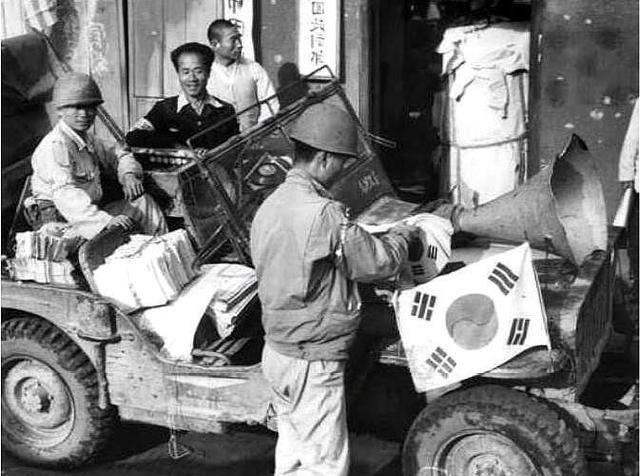 李承晚|志愿军打退美国人，韩国统一梦想破灭，李承晚说了句话让人愤怒！