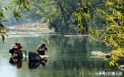 家乡那条河，从龙眠山走来，穿城而过，汇入长江、流向大海