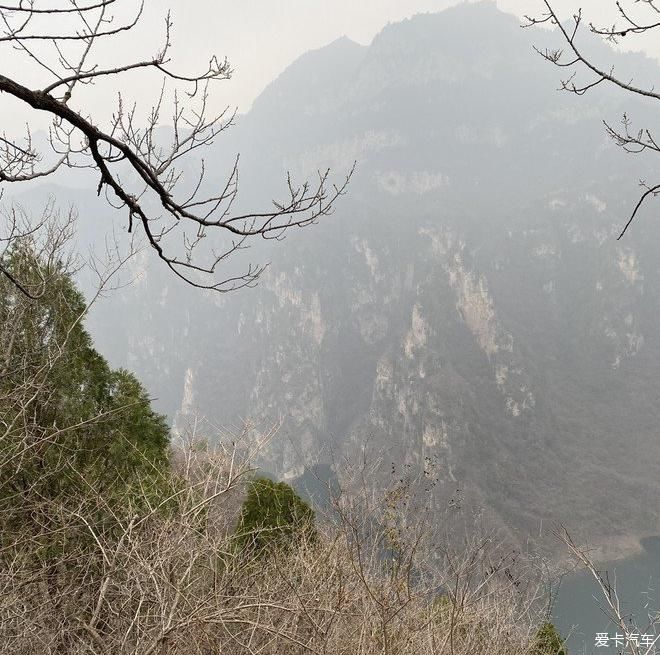 中年|波光粼粼峰林峡