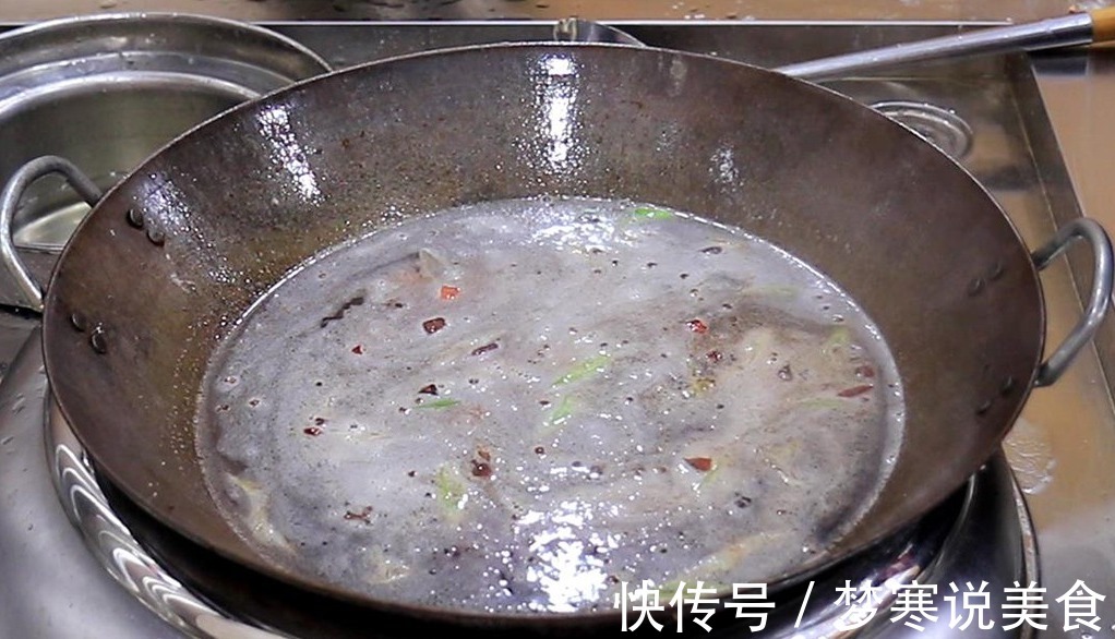 肉丸子好吃有诀窍,厨师长教你饭店秘制做法,香糯Q弹,久煮不散!