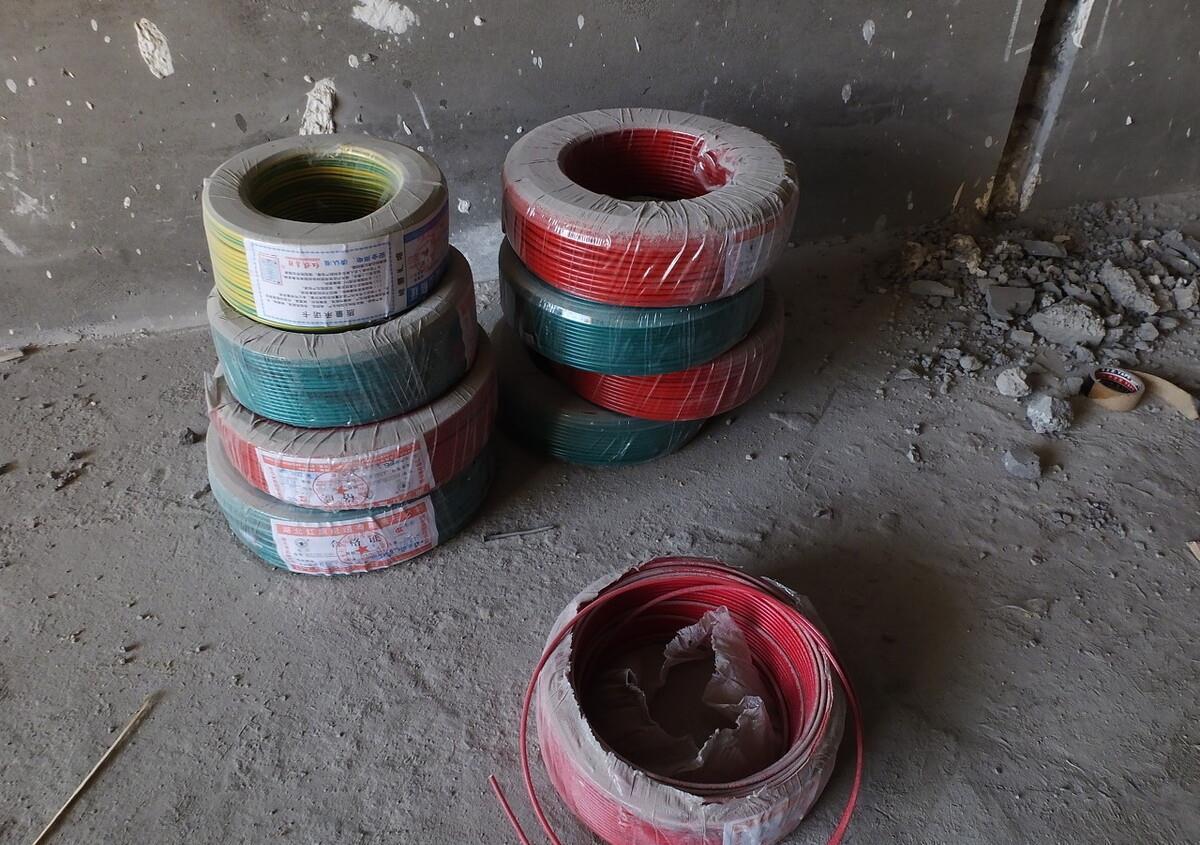 装修公司|装修工头忠告:水电改造时,留意这些“坑”,都是装修公司的套路