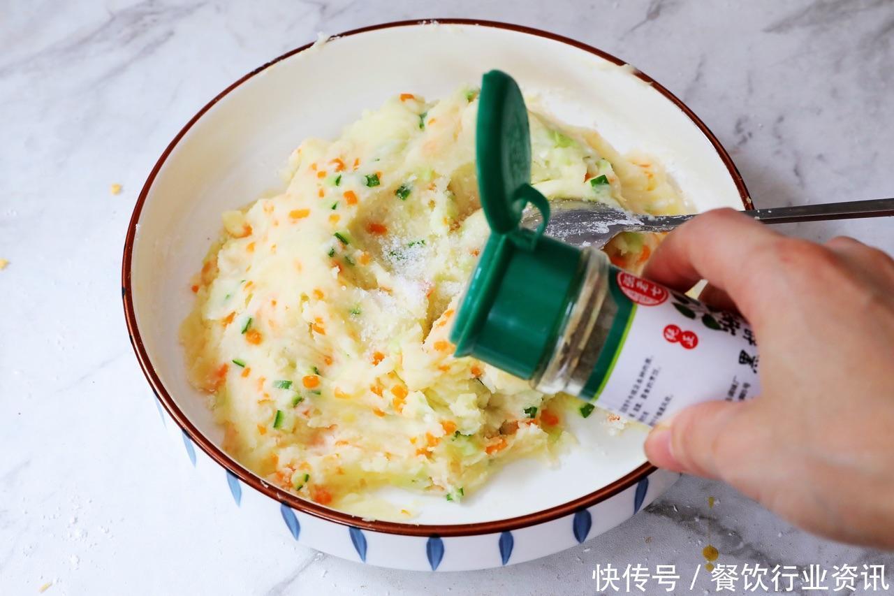 芝士|芝士和土豆结合在一起,奶香四溢营养丰富,一家全爱吃,特解馋!