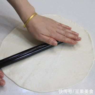 简单易做的土家酱香肉饼,让人吃了还想吃