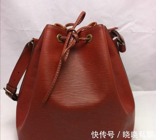 专柜 买奢侈品包包需要避免那些坑！