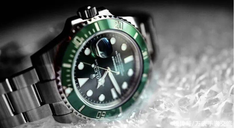 钢表|劳力士柜员比表多，百达翡丽源邸看不到表，手表真的越少越火吗？