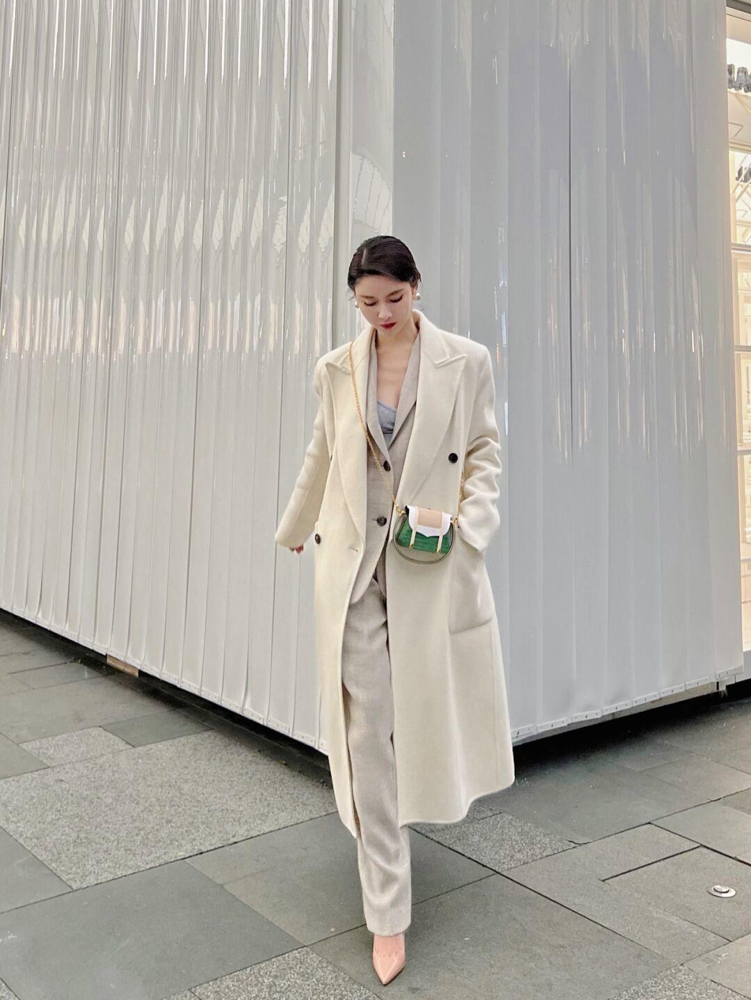 博主 羽绒服太显胖了,快来试试这些“大衣”,温柔保暖又有格调