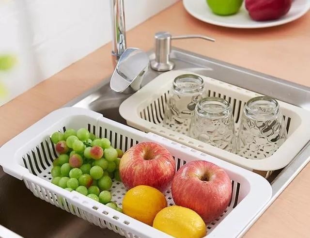 很多主妇都把水槽周边空着,20年老保姆支招,空间瞬间大两倍