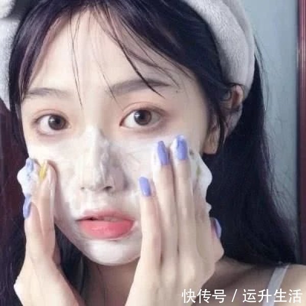 补水|皮肤“差到爆”的女孩子,晨起坚持“3件事”,不化妆素颜也很美
