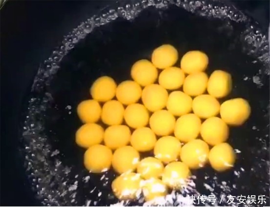 南瓜怎么吃最好这样做更香甜,Q弹爽滑,比南瓜饼简单