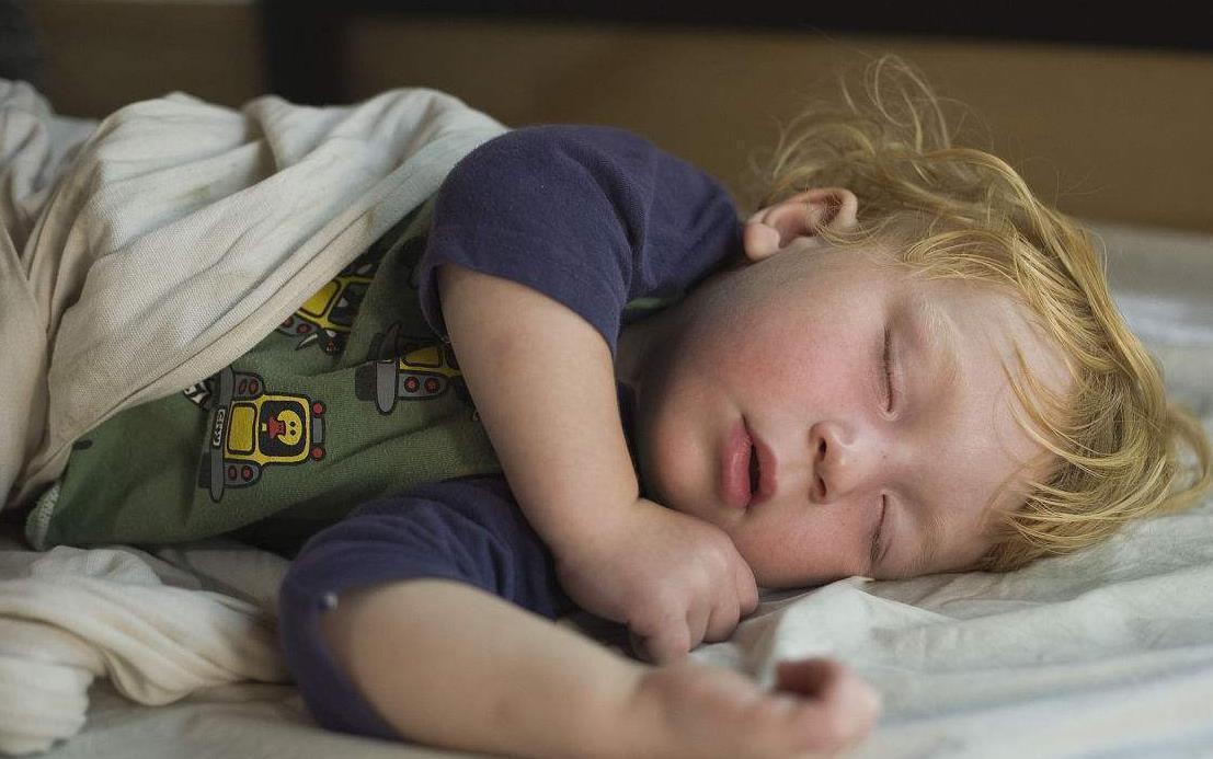 卡点睡眠|“卡点睡眠”能长高，8点9点都并非最佳时间，睡对了不愁长个