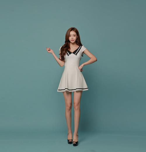 白蜡|嫣然巧笑孙允珠流萤白蜡学院风束腰修身连衣裙