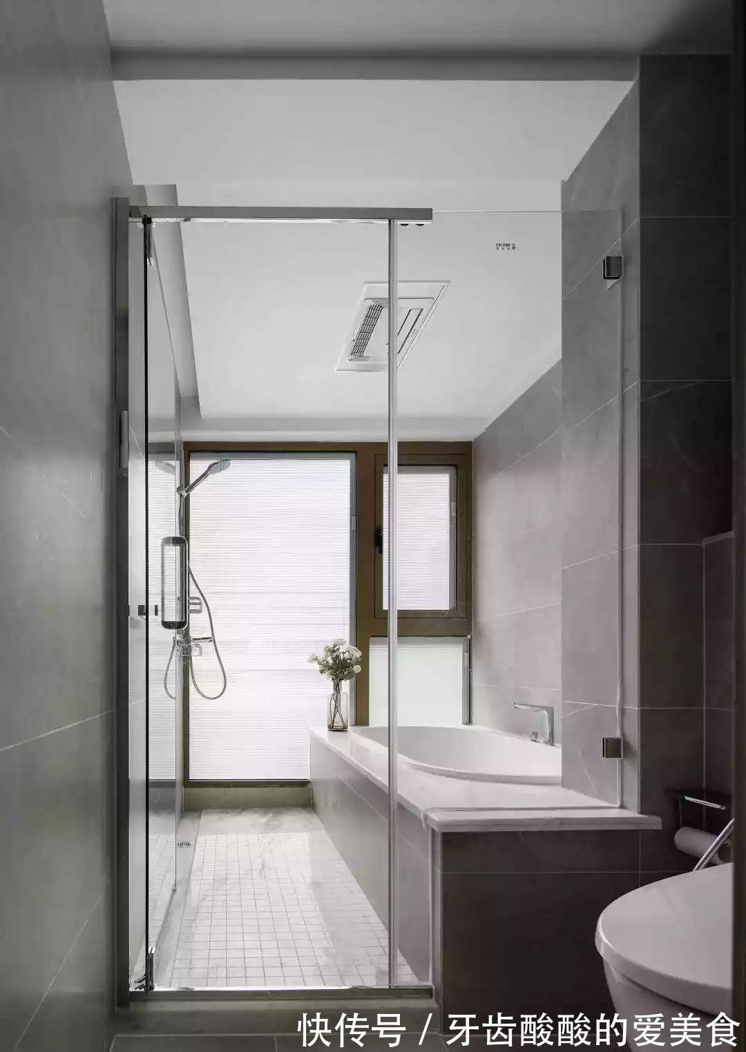 简约|150㎡现代简约,客厅太宽敞,装个矮墙电视墙,隔出一个办公房