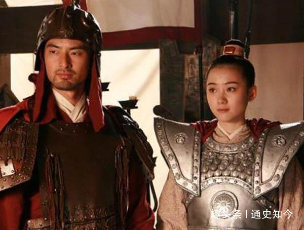 封神#封神中其实还隐藏着一位大神,连鸿钧道祖和昊天大帝都得让他三分