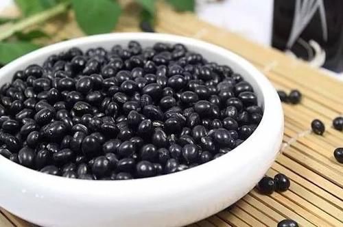 大豆异黄酮|女人到了中年，吃以下这6种食物，或能够补充“雌激素”！