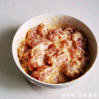 翻盘|上桌前不被看好的菠萝咕咾肉,吃完却逆风翻盘