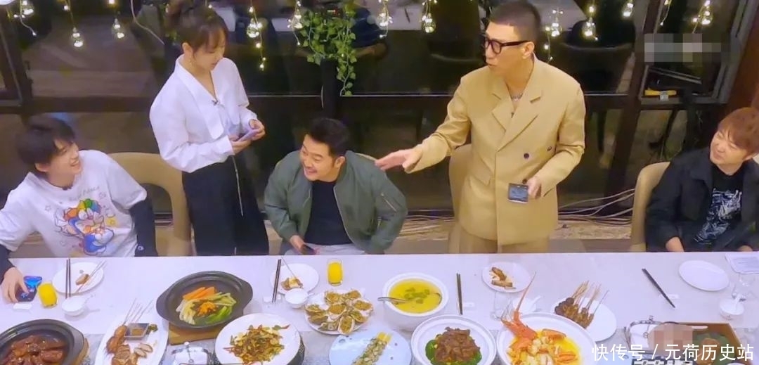 桌菜|点一桌菜就吃几口,明星们录真人秀浪费食物一个比一个过分